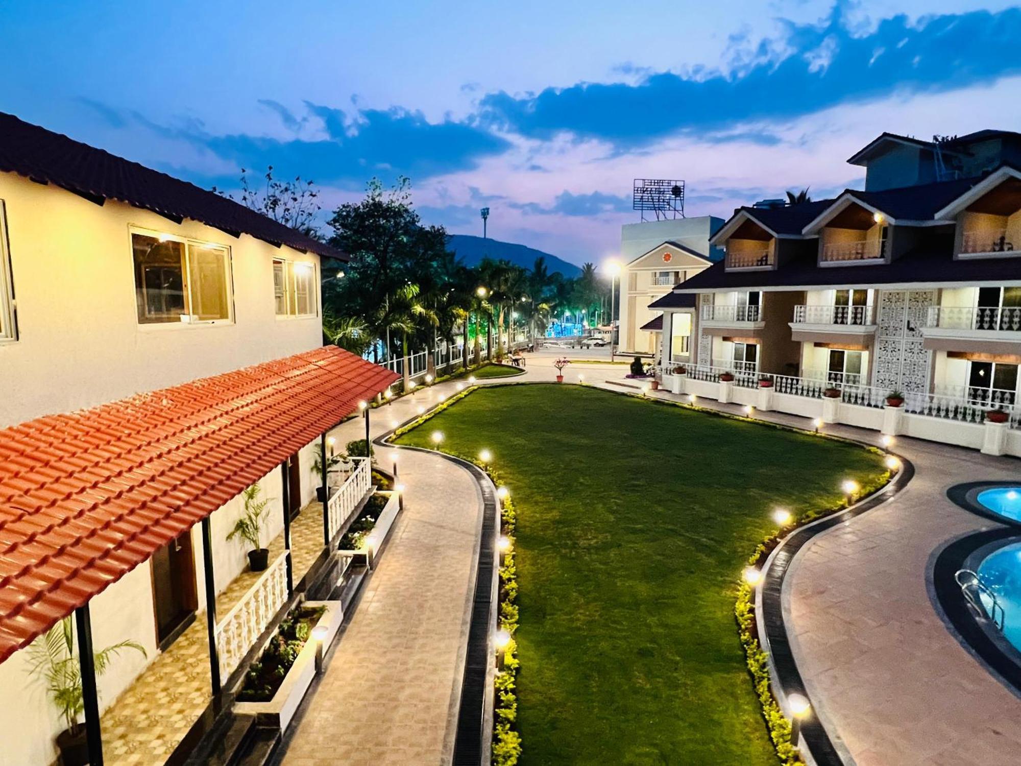The Grand Leela Resort Khopoli Exterior photo