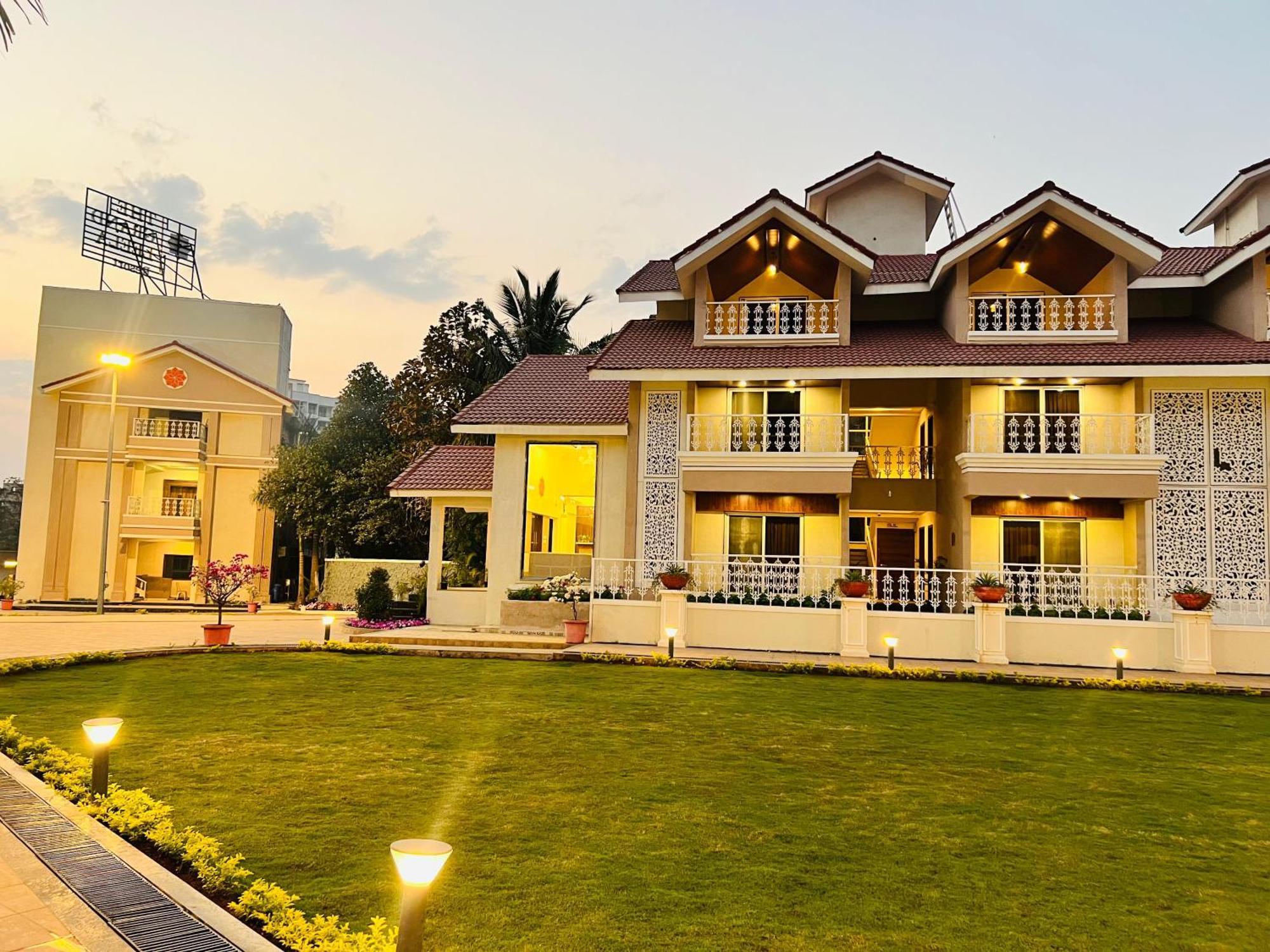 The Grand Leela Resort Khopoli Exterior photo