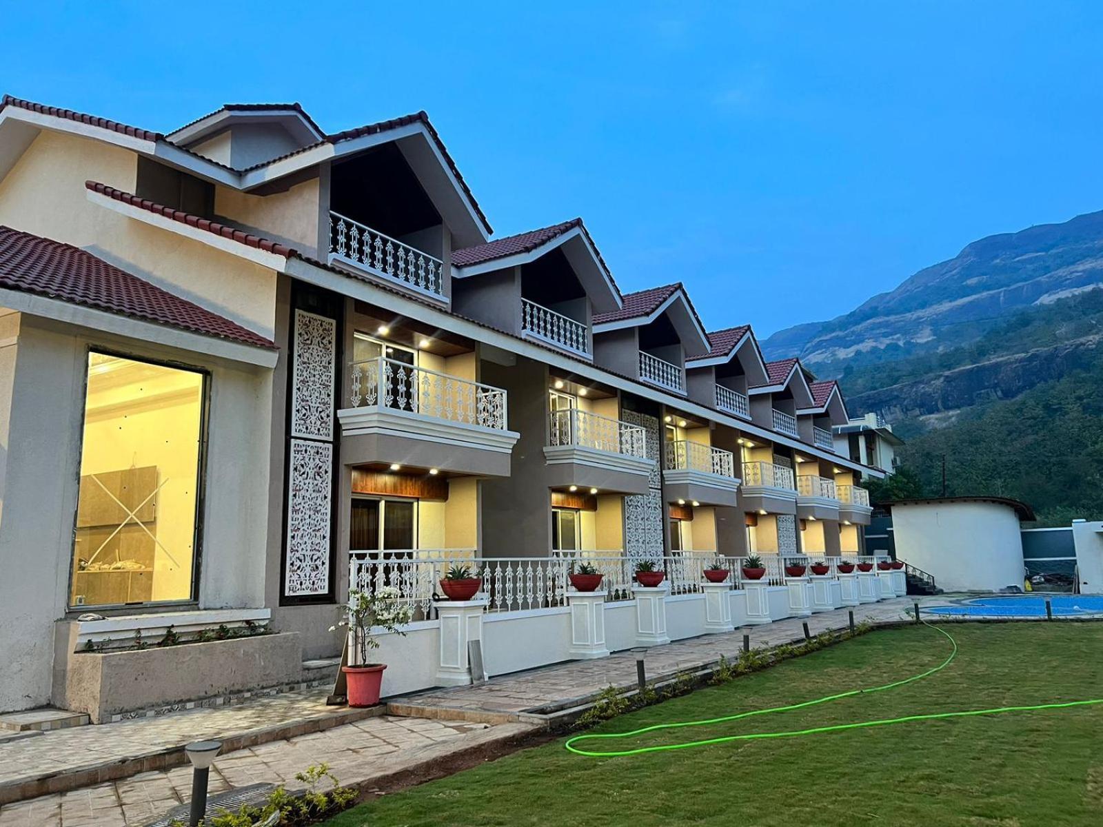 The Grand Leela Resort Khopoli Exterior photo