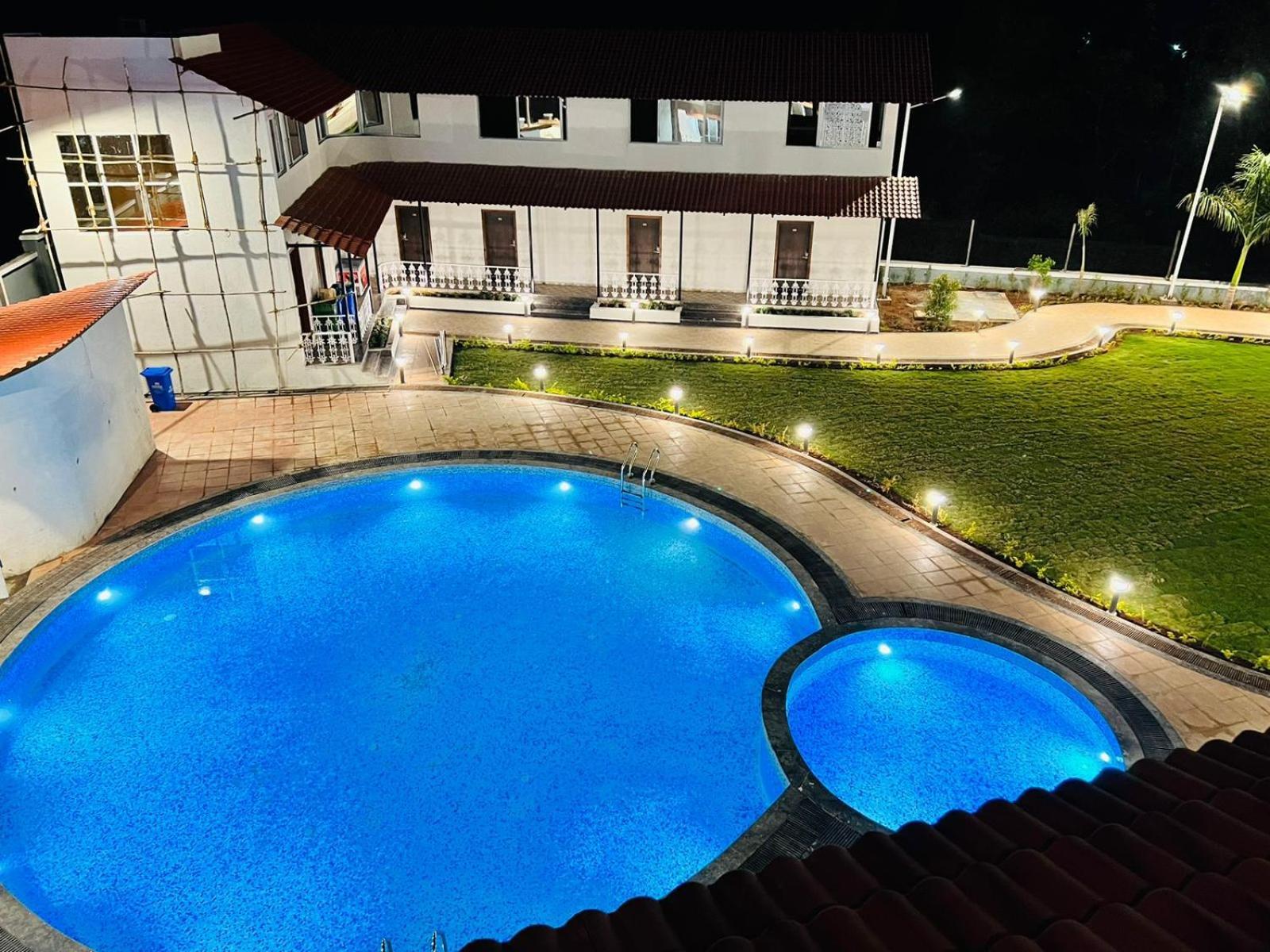 The Grand Leela Resort Khopoli Exterior photo