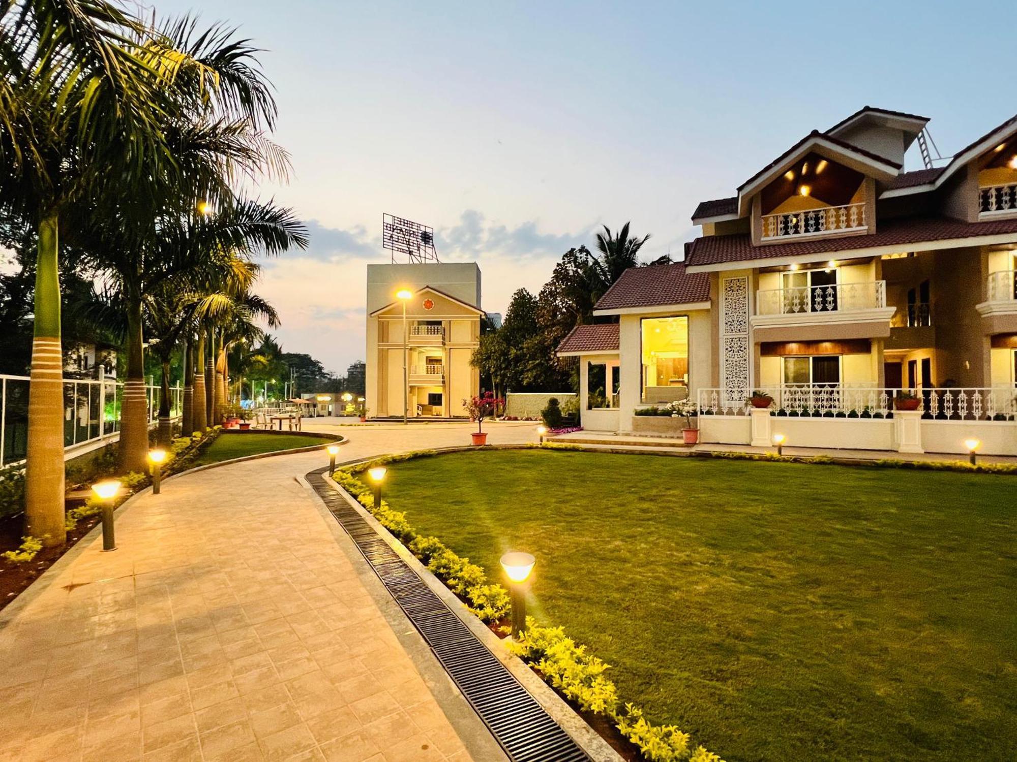 The Grand Leela Resort Khopoli Exterior photo