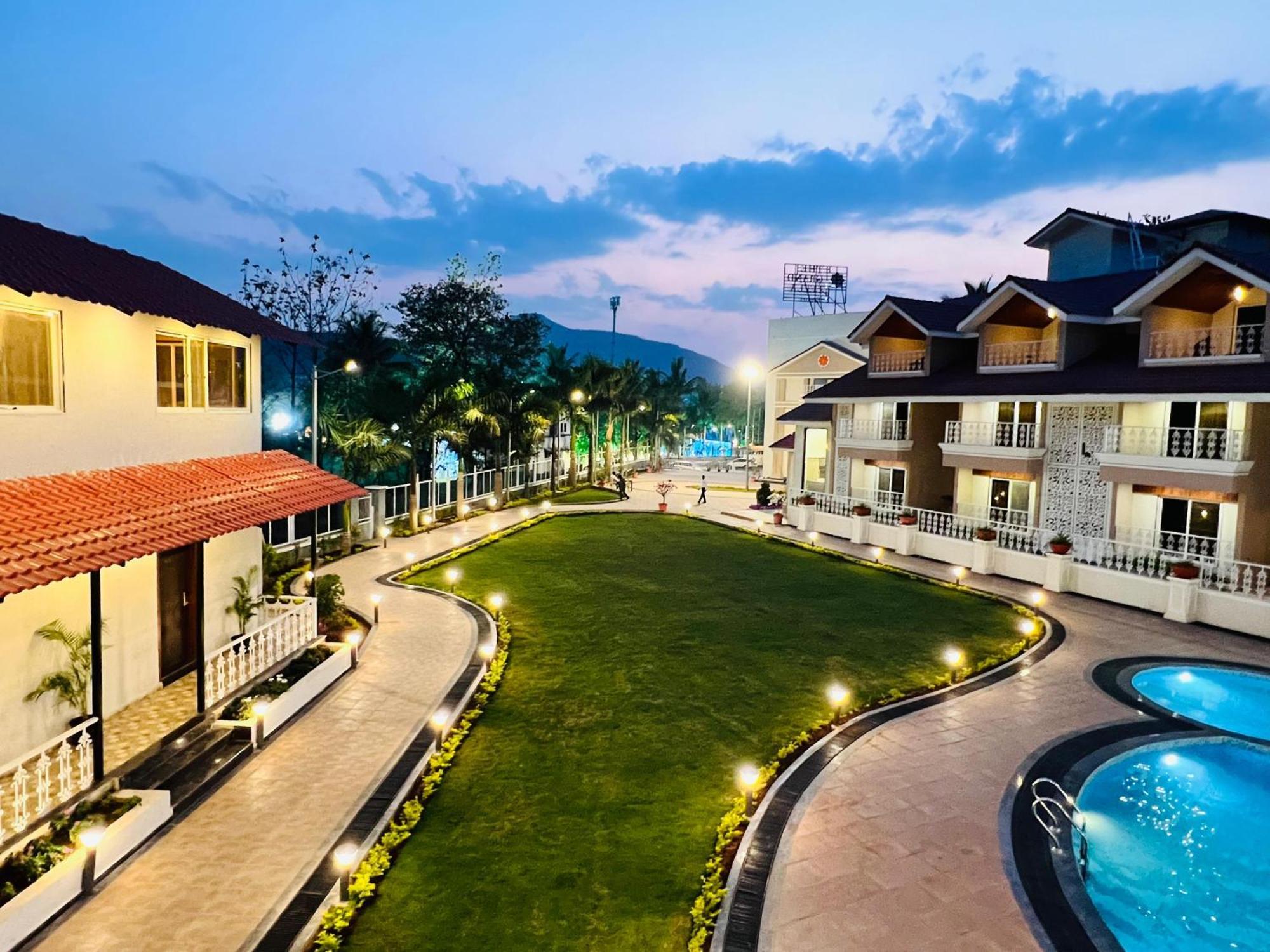 The Grand Leela Resort Khopoli Exterior photo